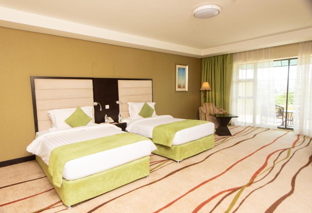 Crossroads Hotel Blantyre Eksteriør billede